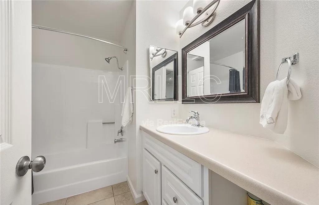 1068 Calle Del Cerro #1521 - Photo 6 of 11