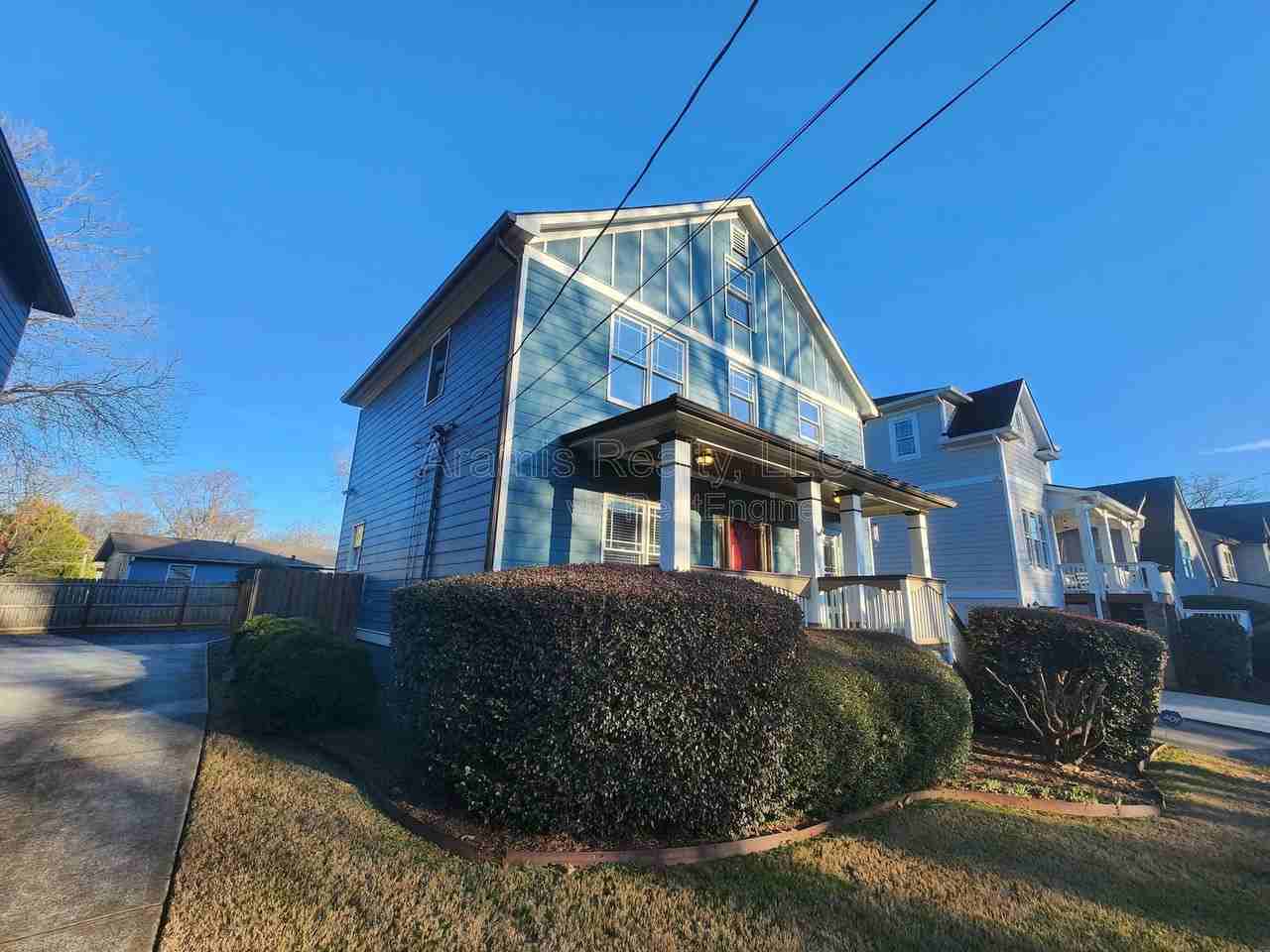 3239 Osborne Rd Ne - Photo 3 of 27