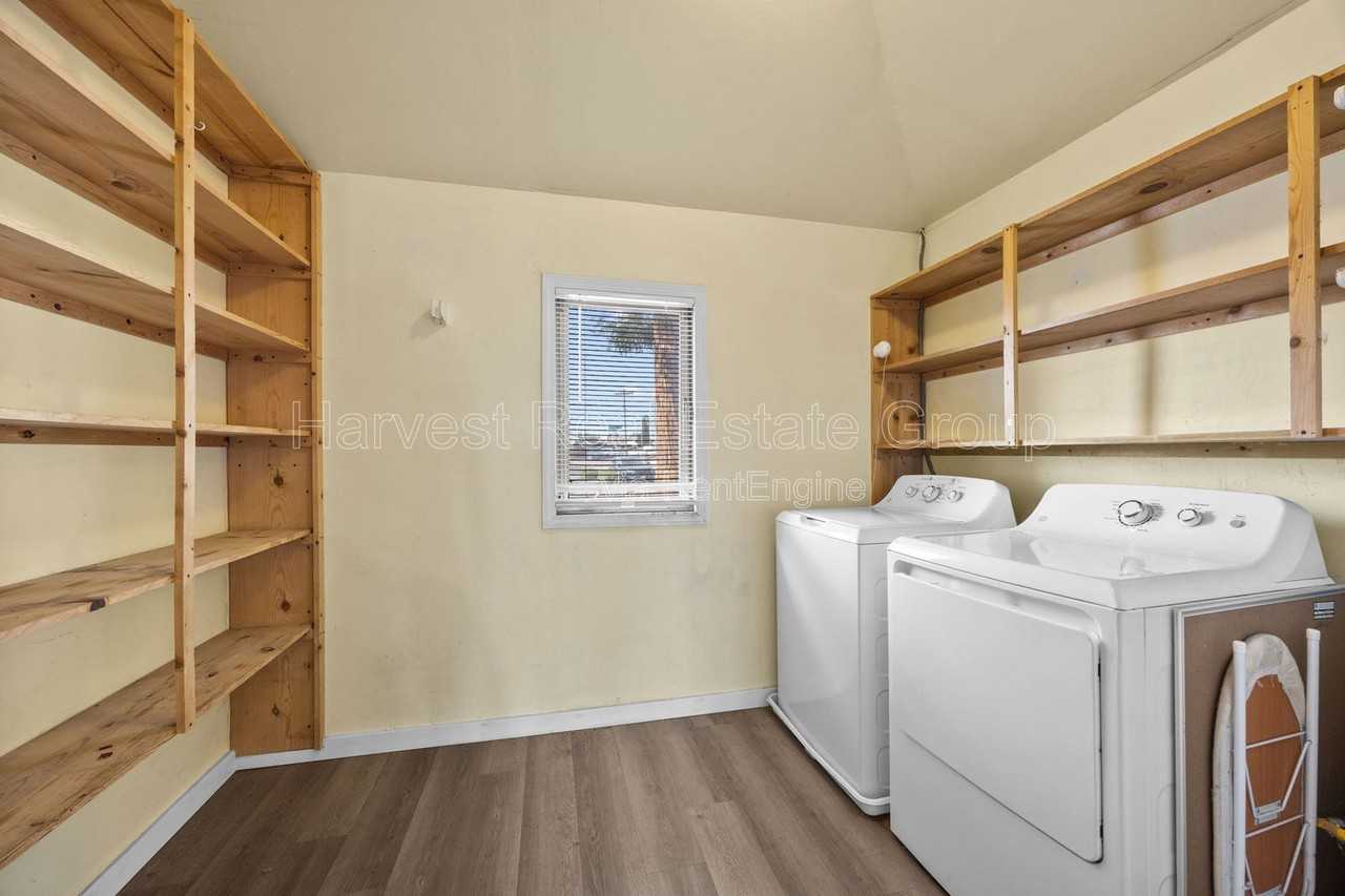 25049 Willimet Way - Photo 5 of 17