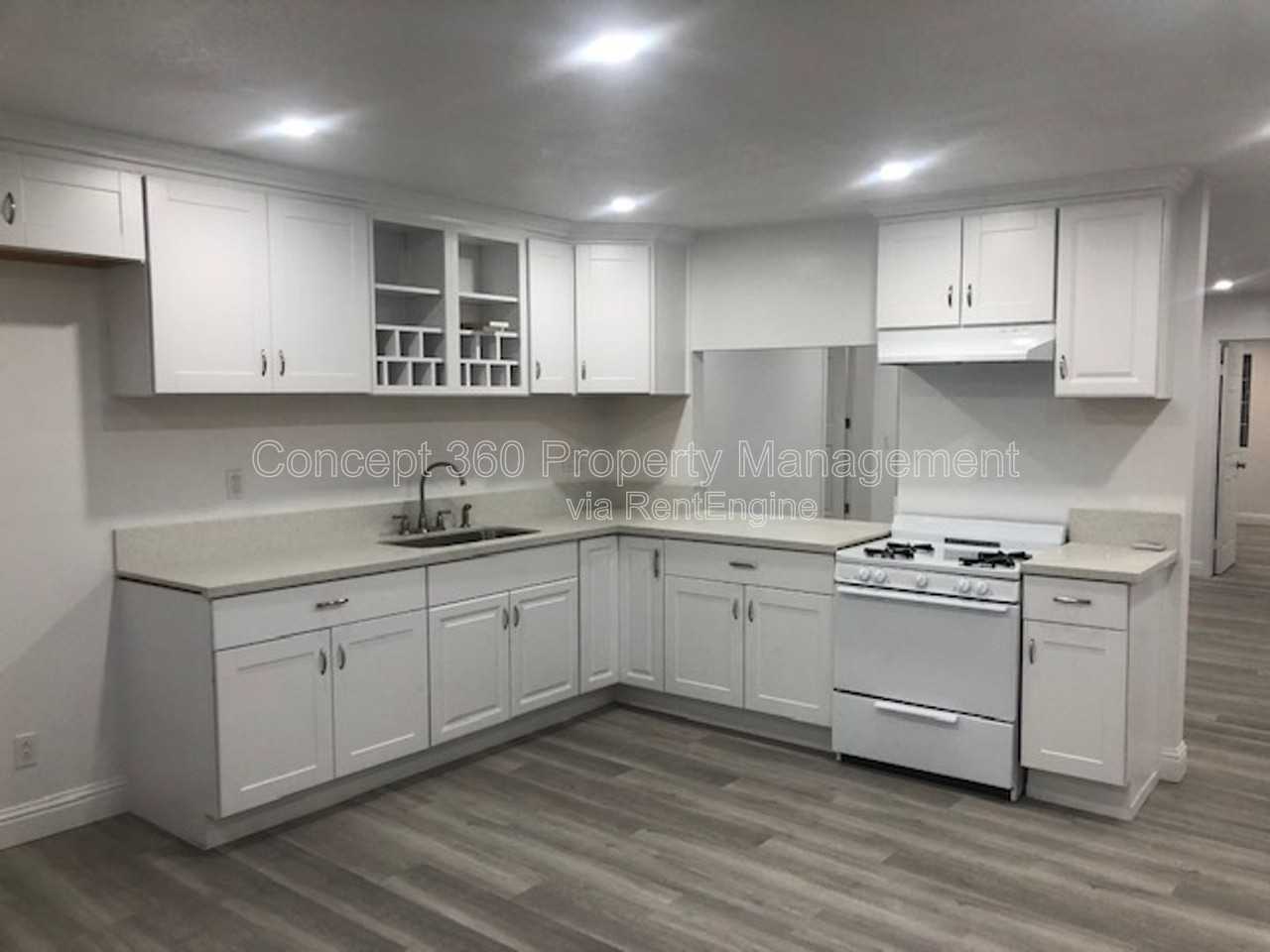 1327 W Parade St - Photo 3 of 32