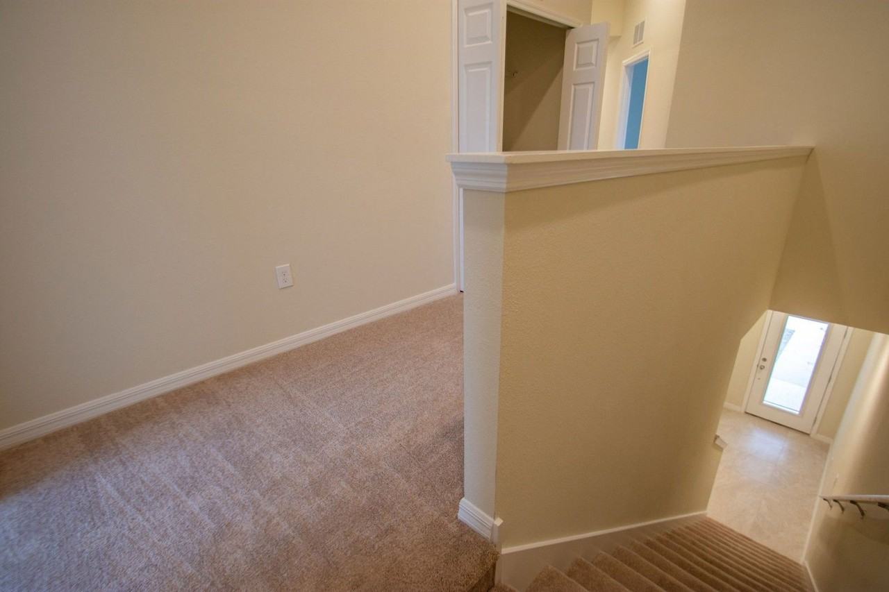 3912 Plainview Dr - Photo 6 of 23