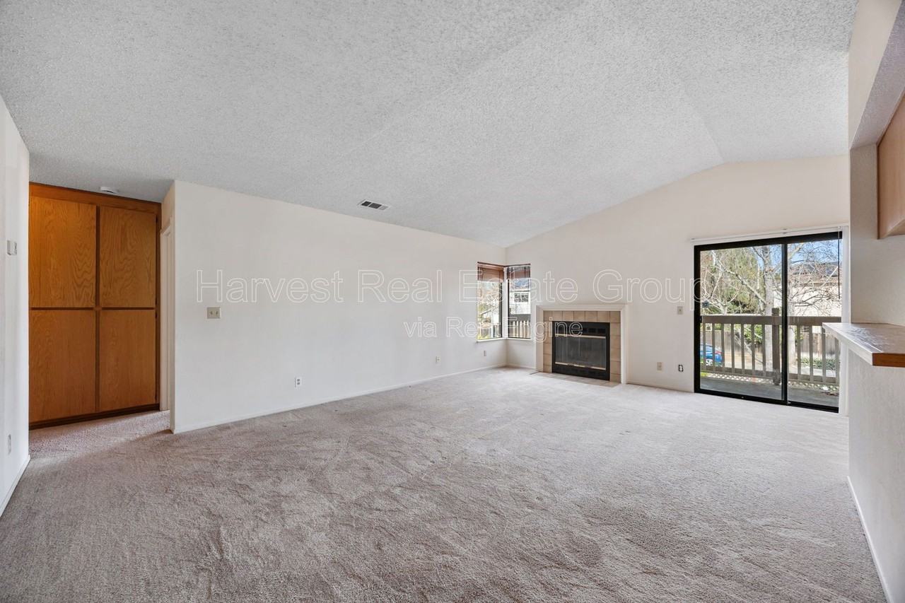 38860 Cherry Glen Cmn #1 - Photo 3 of 17