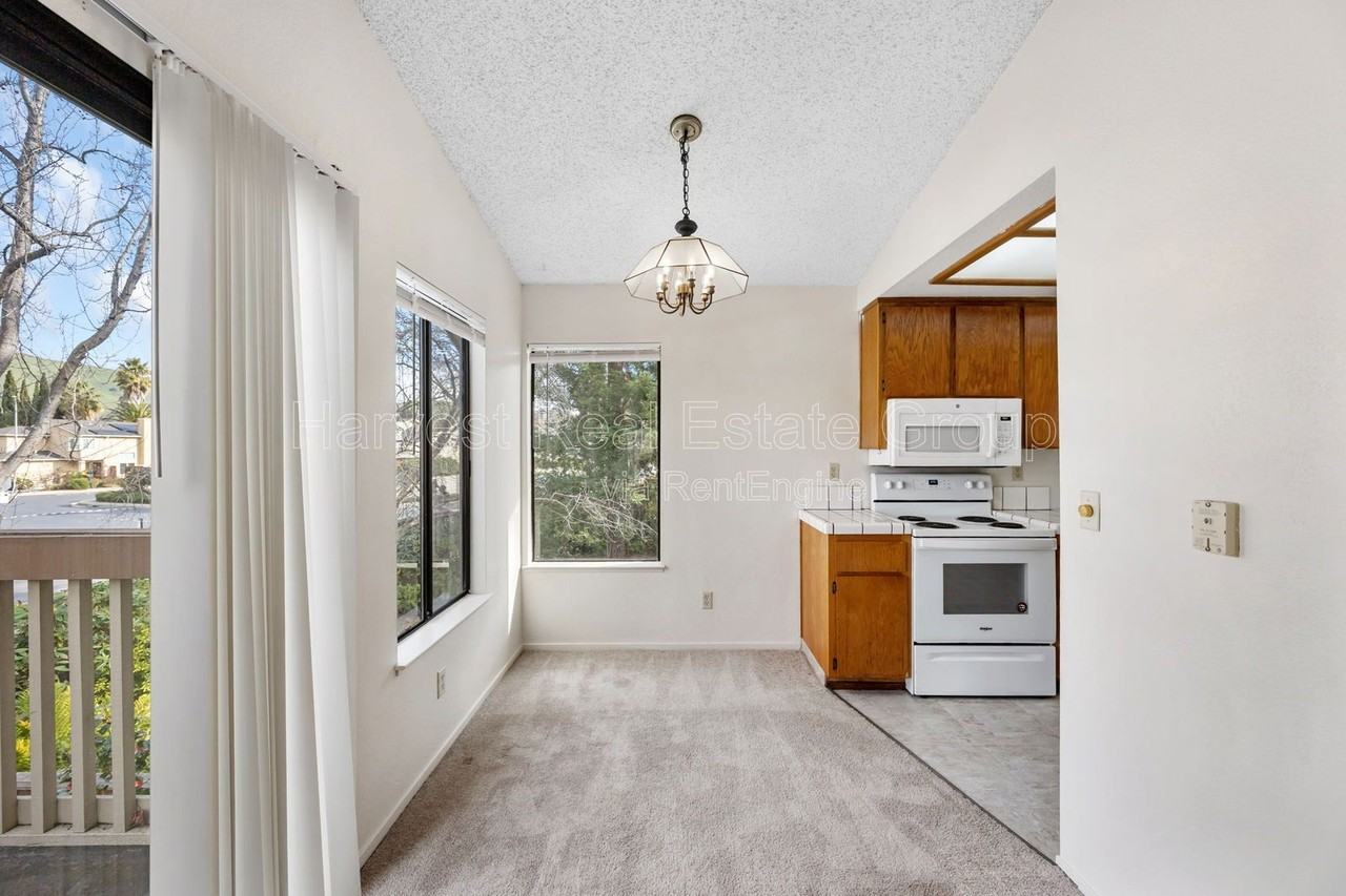 38860 Cherry Glen Cmn #1 - Photo 7 of 17