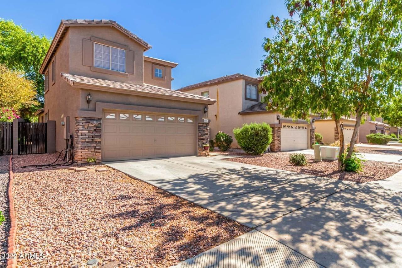 11371 W Pima St - Photo 2 of 24