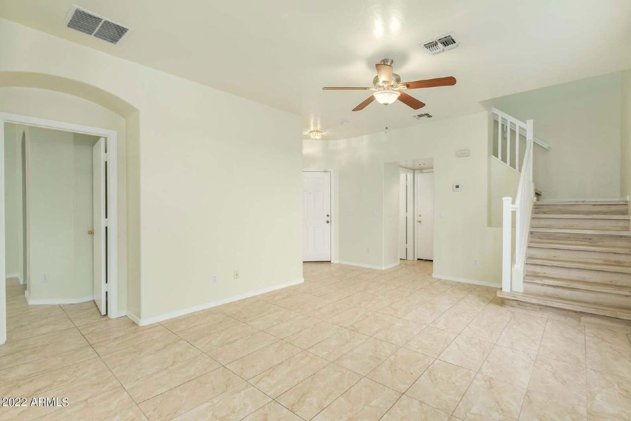 11371 W Pima St - Photo 6 of 24