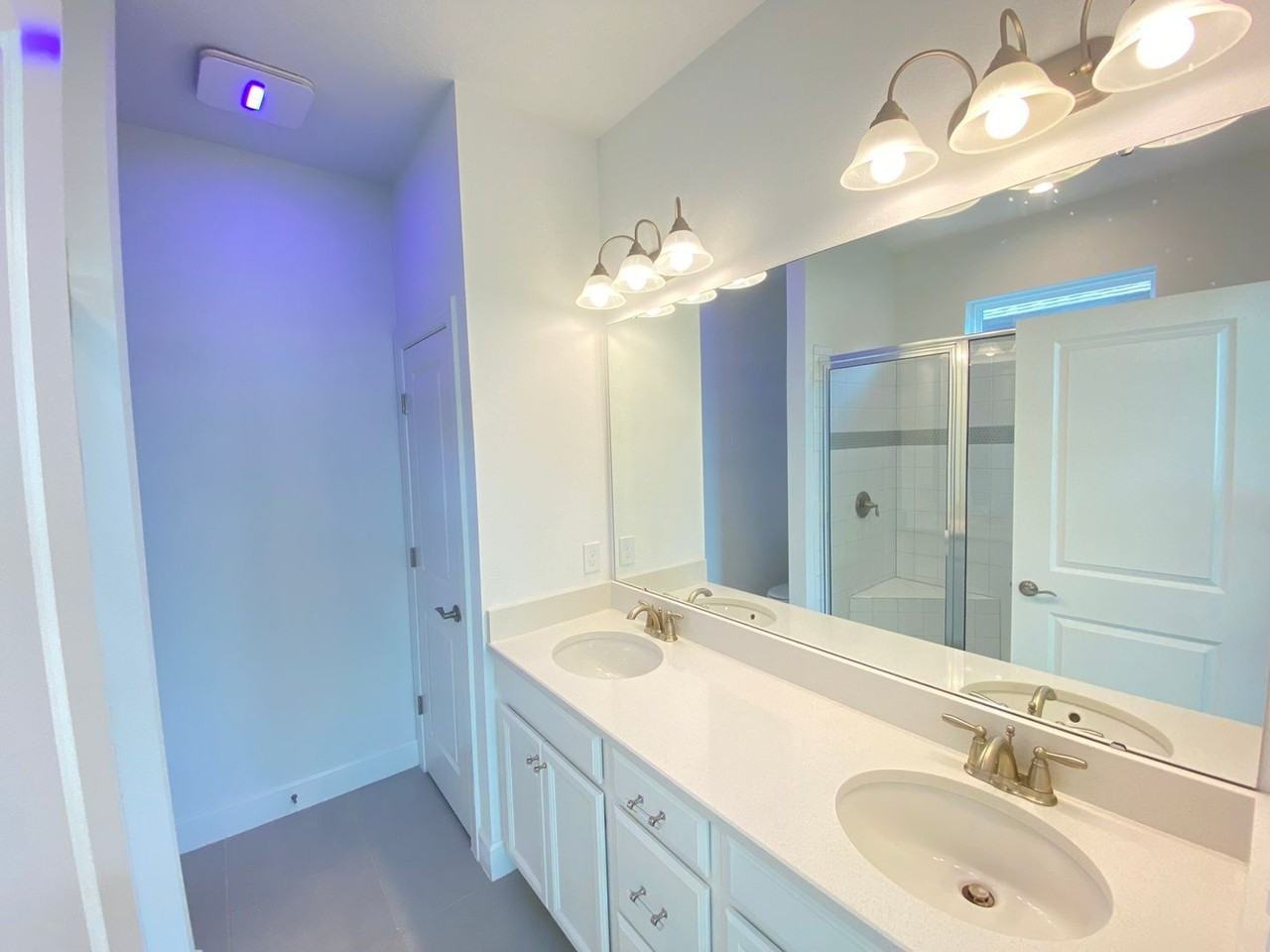 2182 Palm Tree Dr - Photo 4 of 31