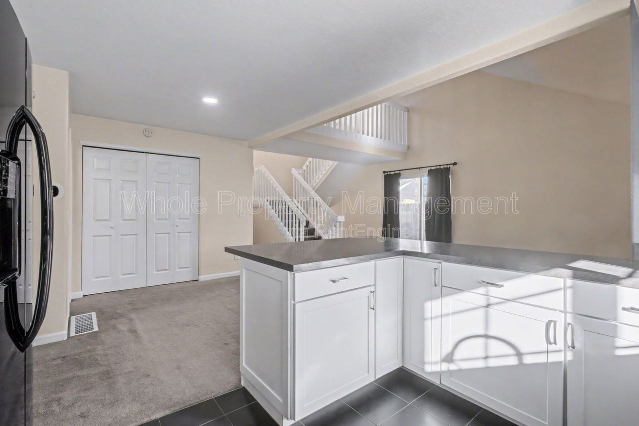 6502 E 62nd Pl - Photo 7 of 26