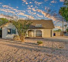 2423 E Maryland Dr - Photo 1 of 1