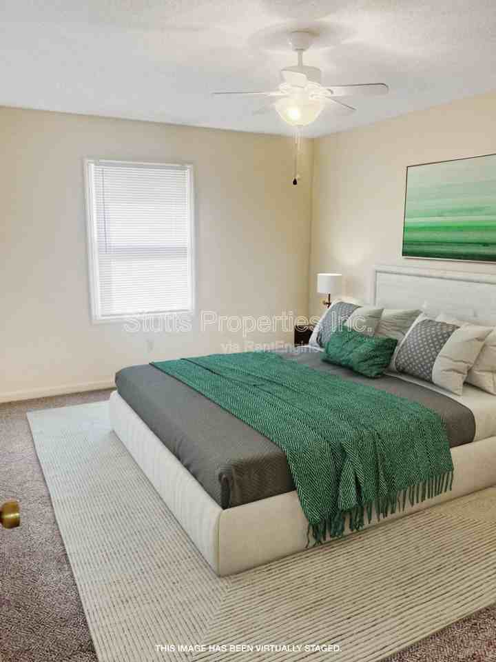 253 Woodcastle Dr - Photo 2 of 12