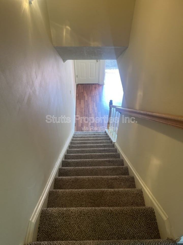 253 Woodcastle Dr - Photo 6 of 12