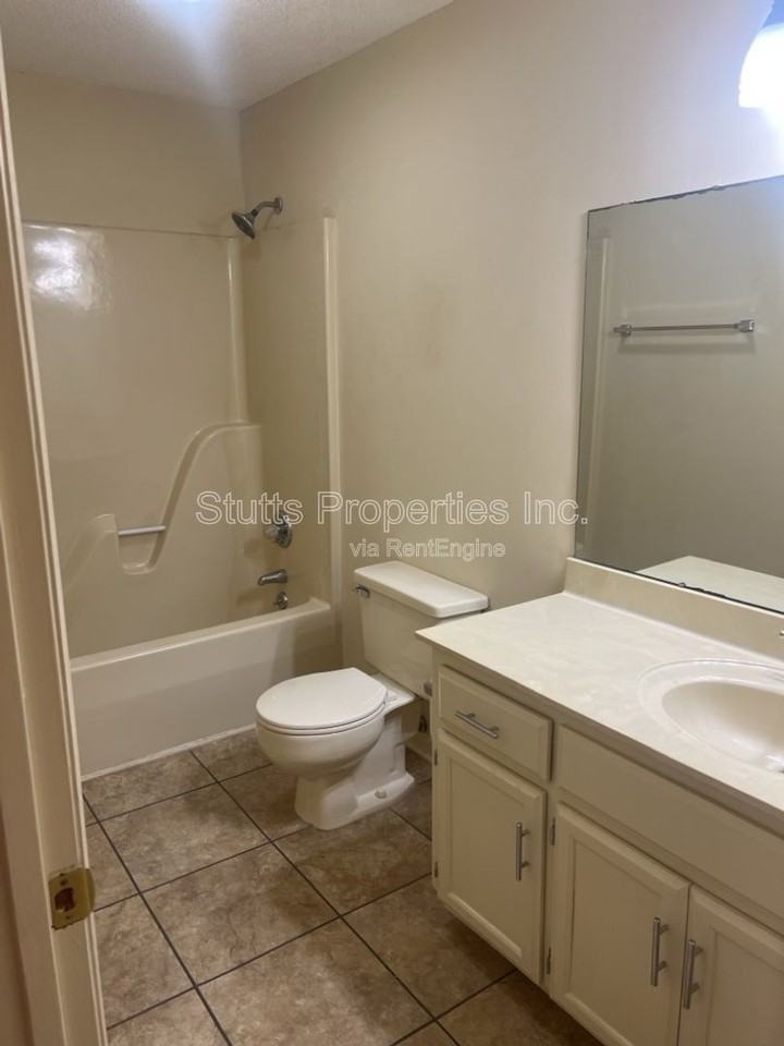 253 Woodcastle Dr - Photo 7 of 12