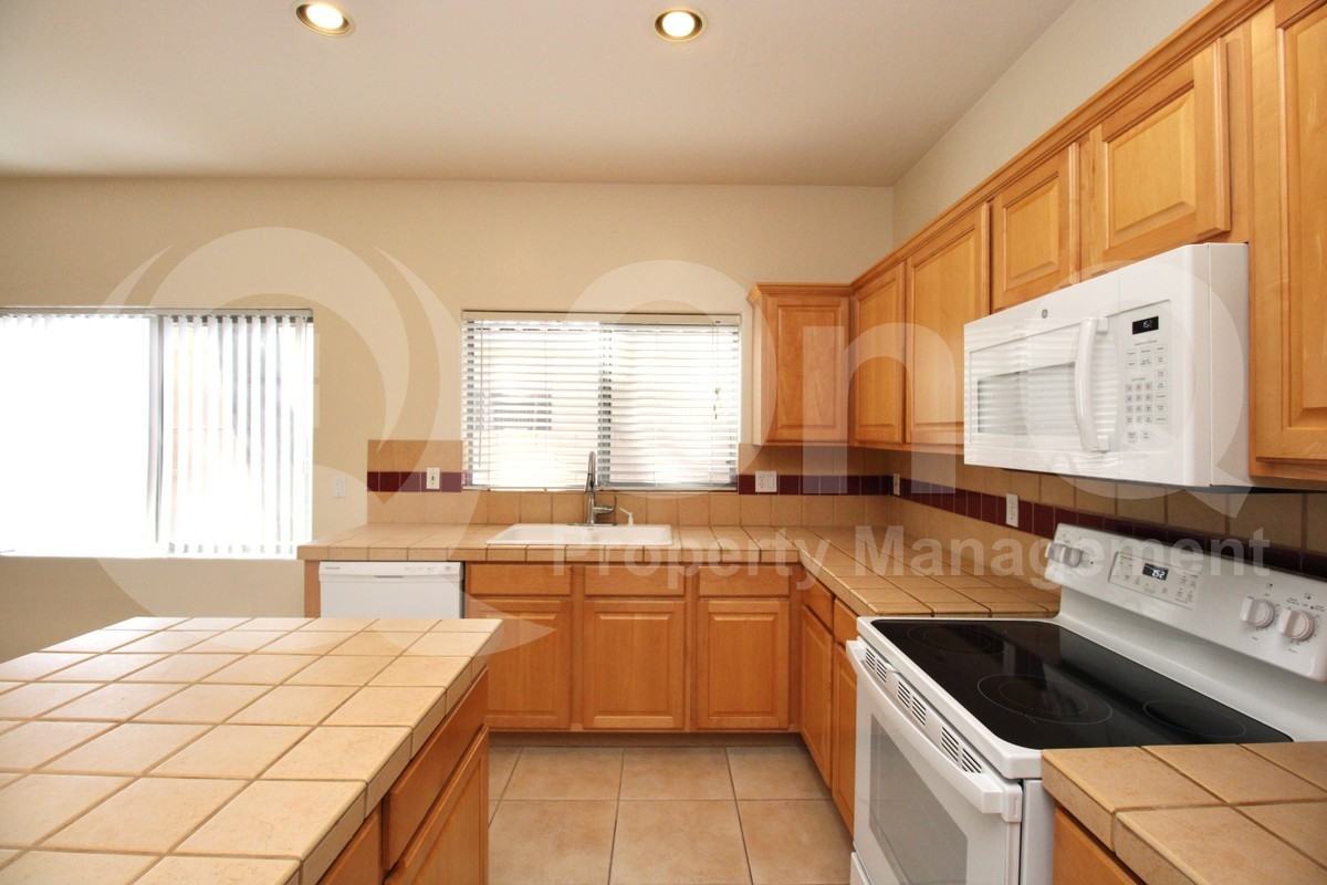 3733 E Megan St - Photo 4 of 31