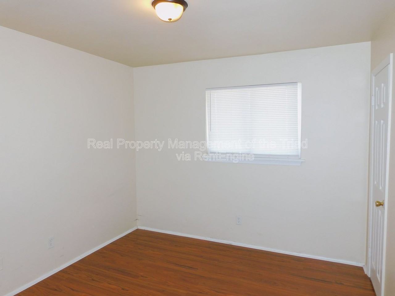 4216 Parker St #B - Photo 7 of 13