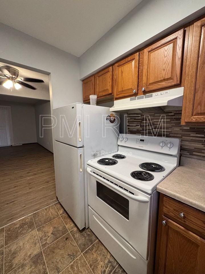 2803 Kipling Ave Nw - Photo 5 of 16