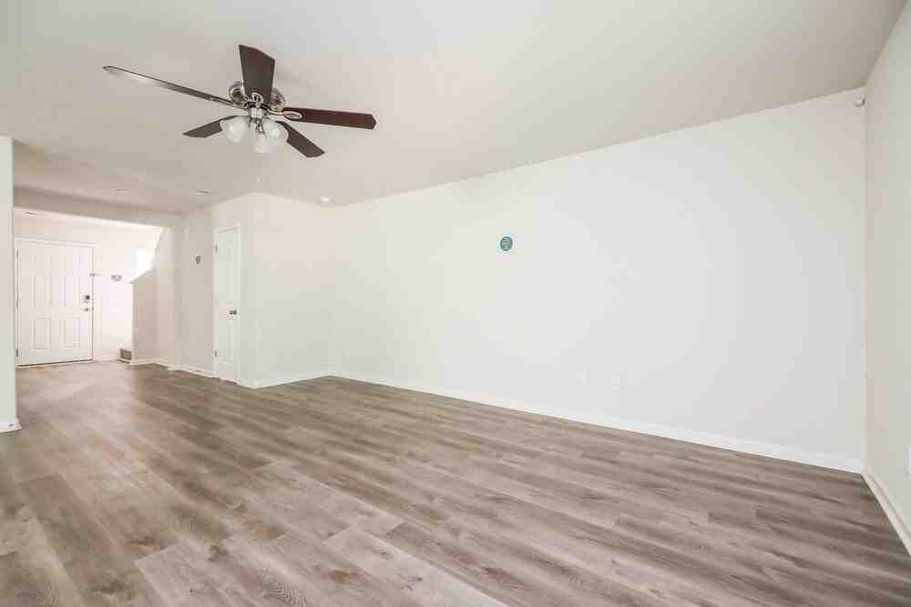 324 Rustling Way - Photo 5 of 17