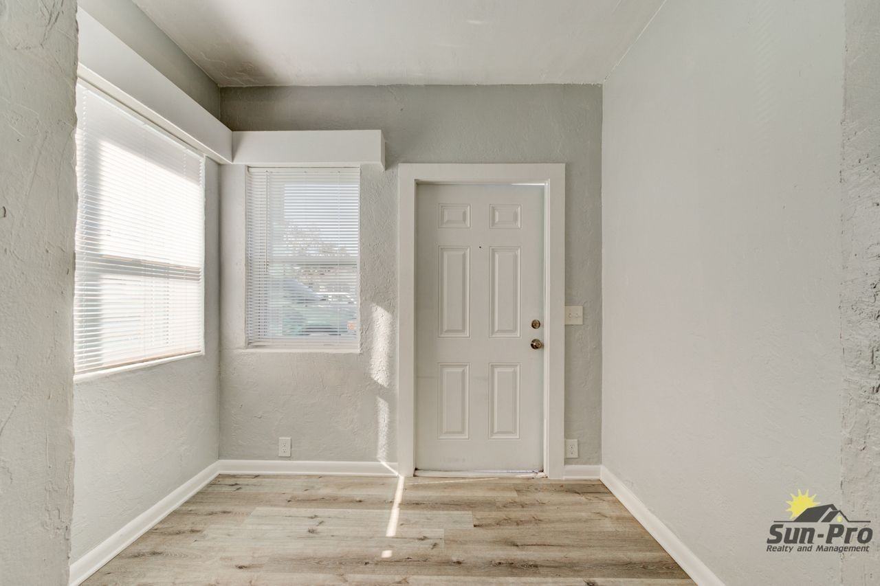 222 N Oleander Ave #3 - Photo 2 of 10