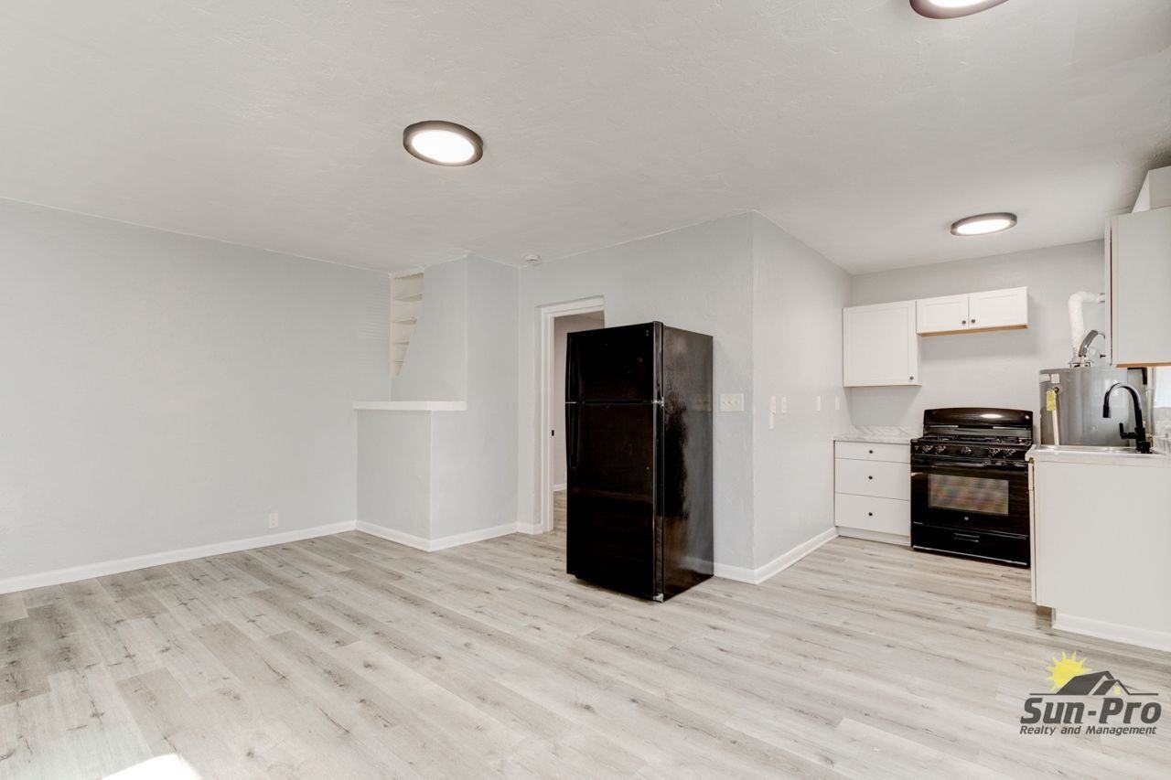 222 N Oleander Ave #3 - Photo 4 of 10