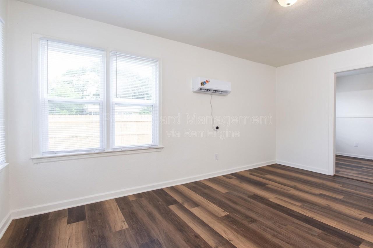 1301 E Mount Vernon Rd #1301 - Photo 2 of 20