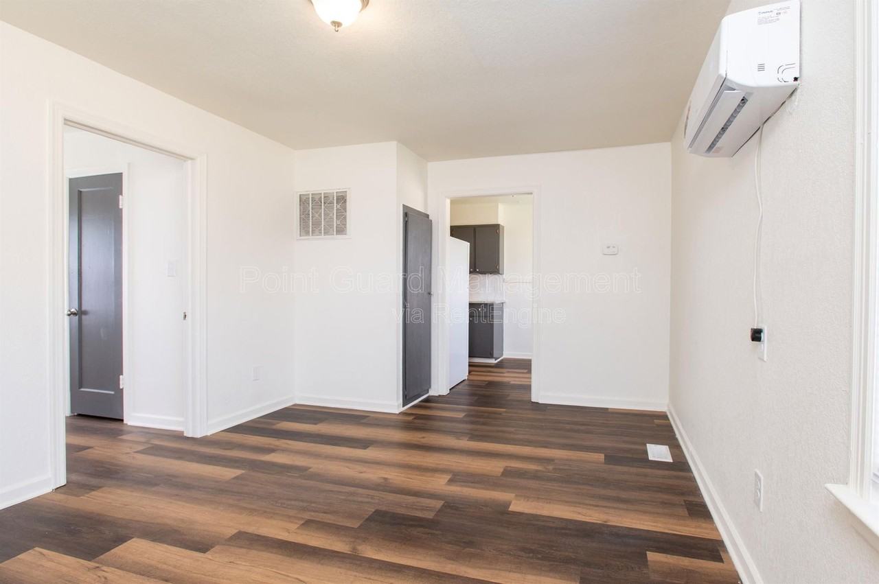 1301 E Mount Vernon Rd #1303 - Photo 3 of 23