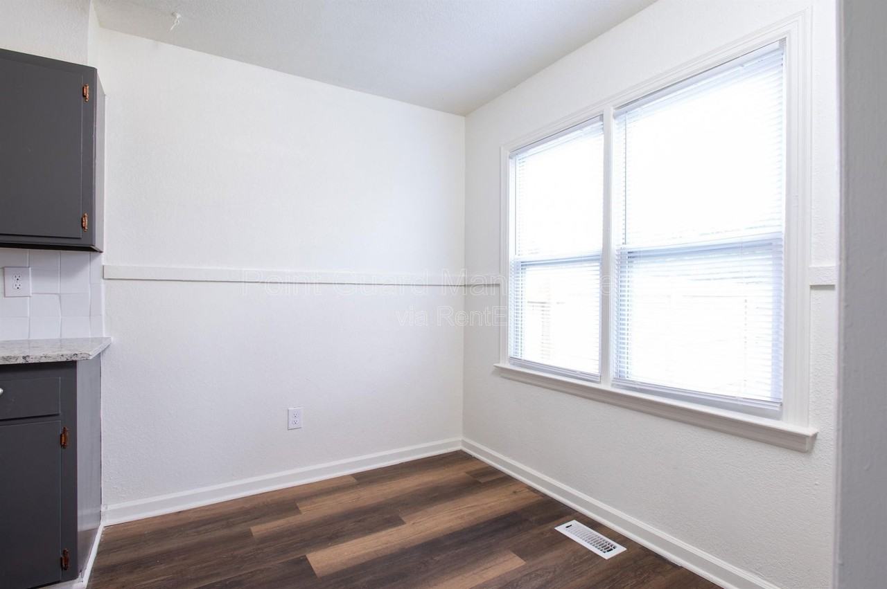 1301 E Mount Vernon Rd #1303 - Photo 7 of 23