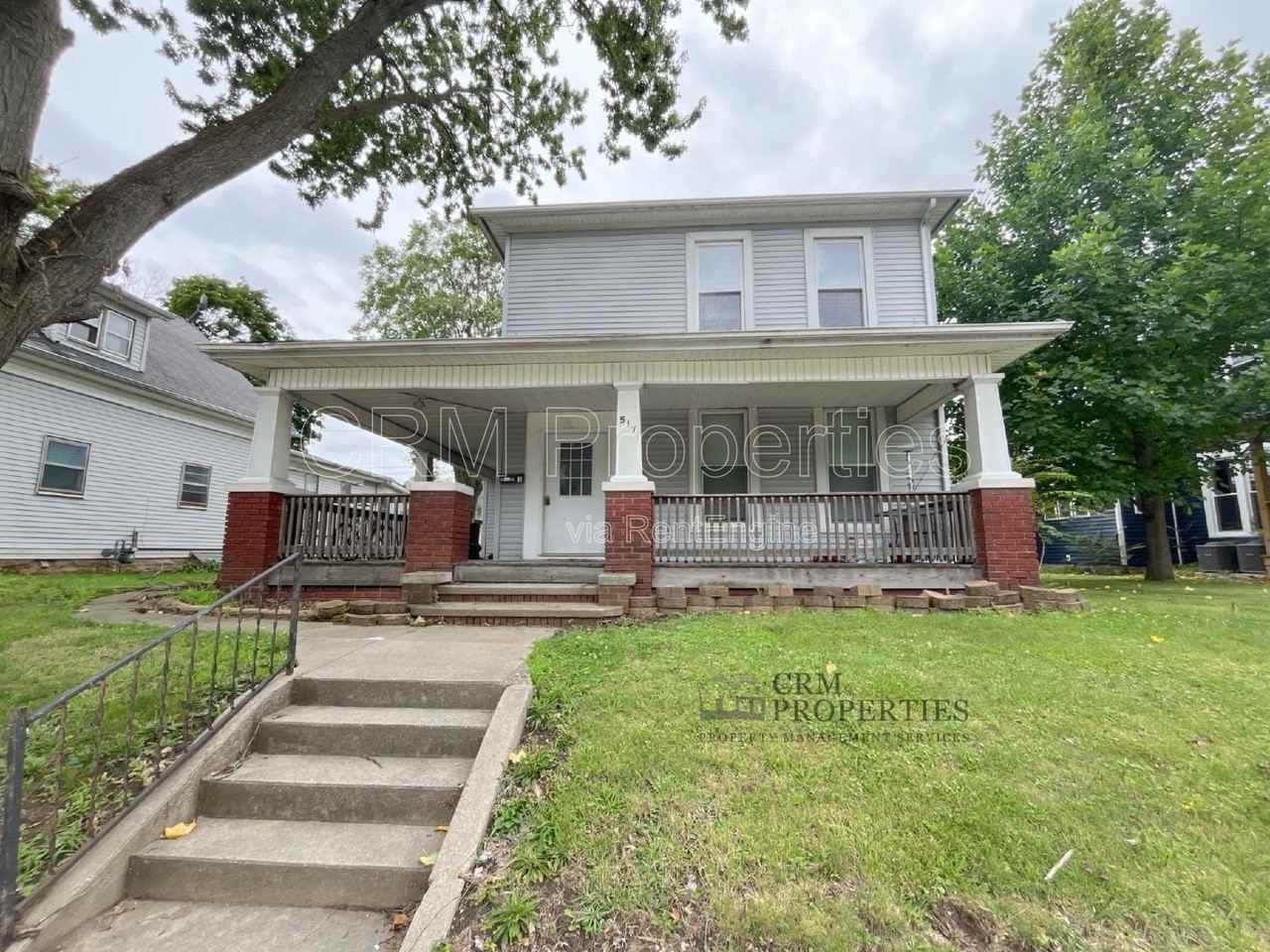 517 W Jefferson St - Photo 2 of 11