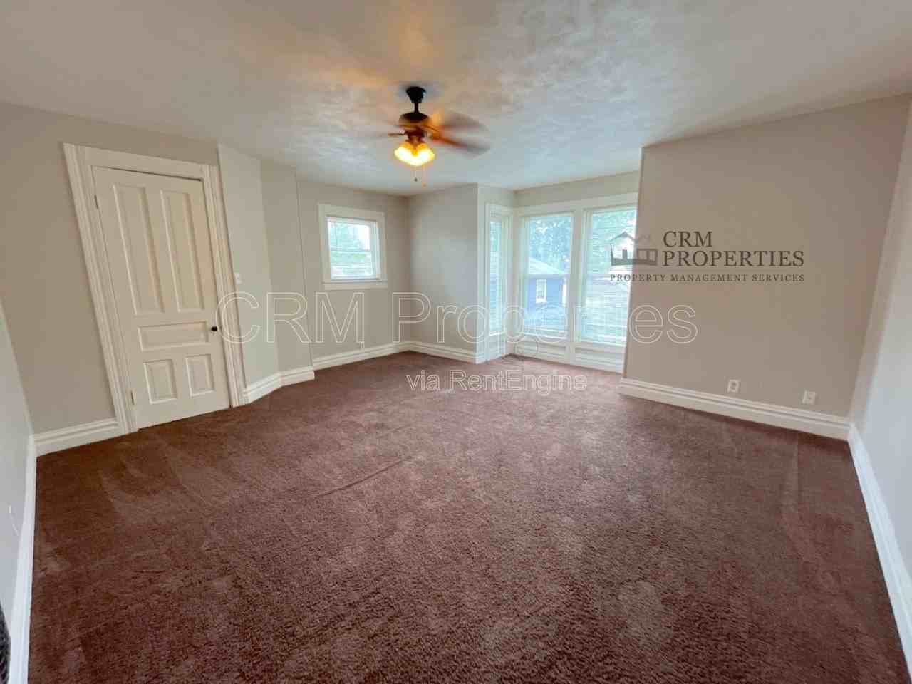 517 W Jefferson St - Photo 3 of 11