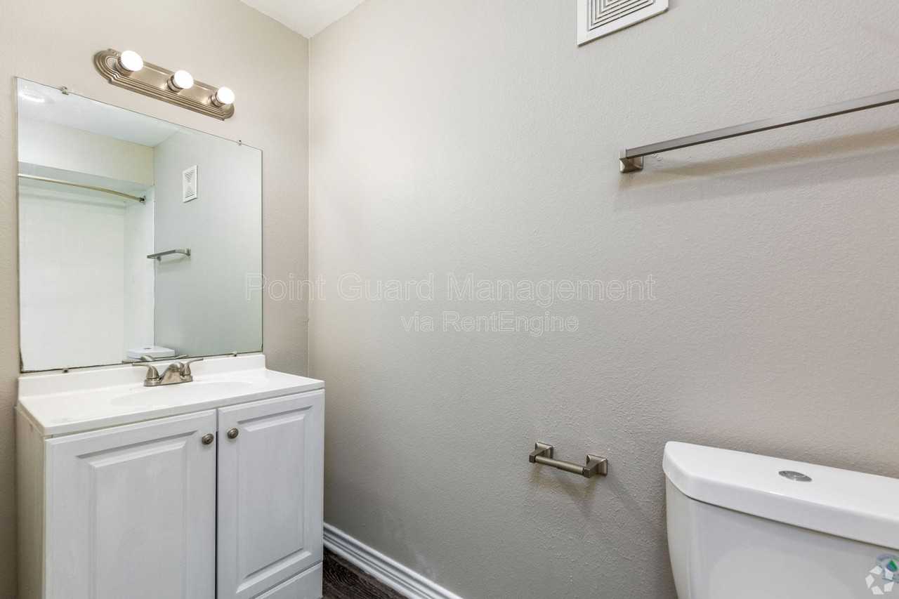 4558 W Kiest Blvd #2052 - Photo 4 of 15