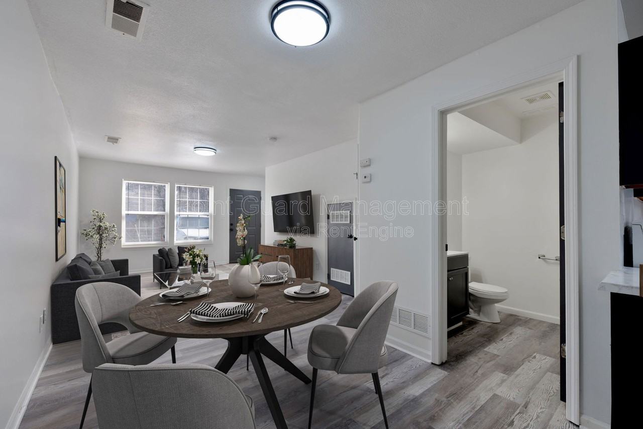 955 Leroy St #3 - Photo 3 of 30