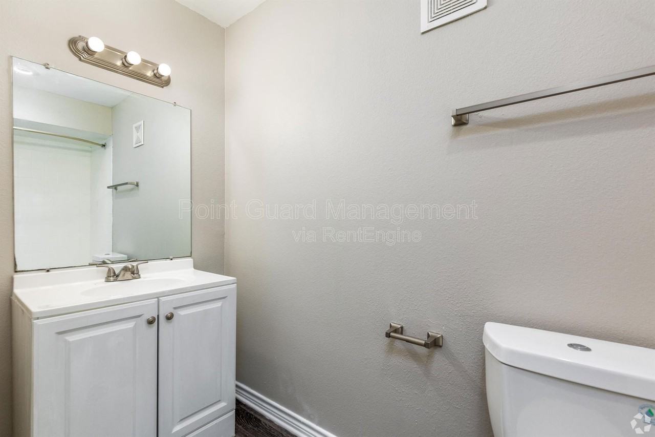 4594 W Kiest Blvd #2114 - Photo 5 of 15