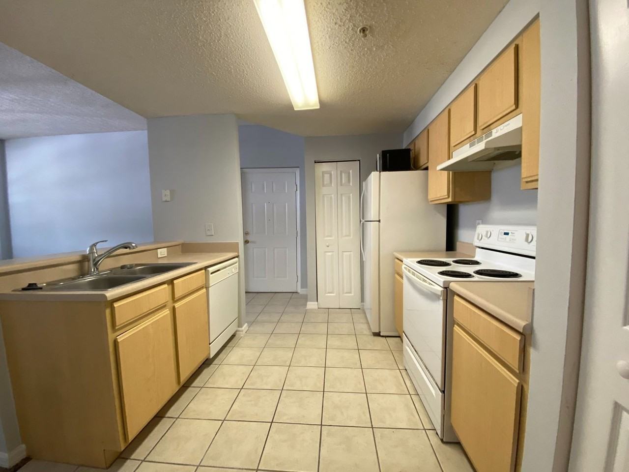 10831 Windsor Walk Dr #1103 - Photo 7 of 23