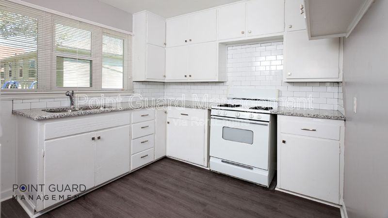 256 S Rutan St - Photo 5 of 8