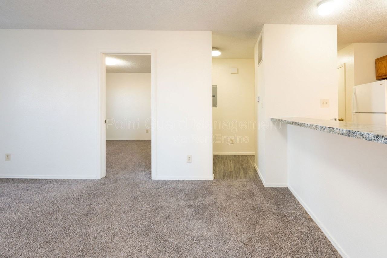 1905 E 24th Ave - Photo 4 of 33