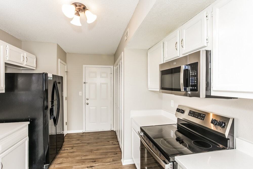 2828 Mingo Ct - Photo 7 of 17