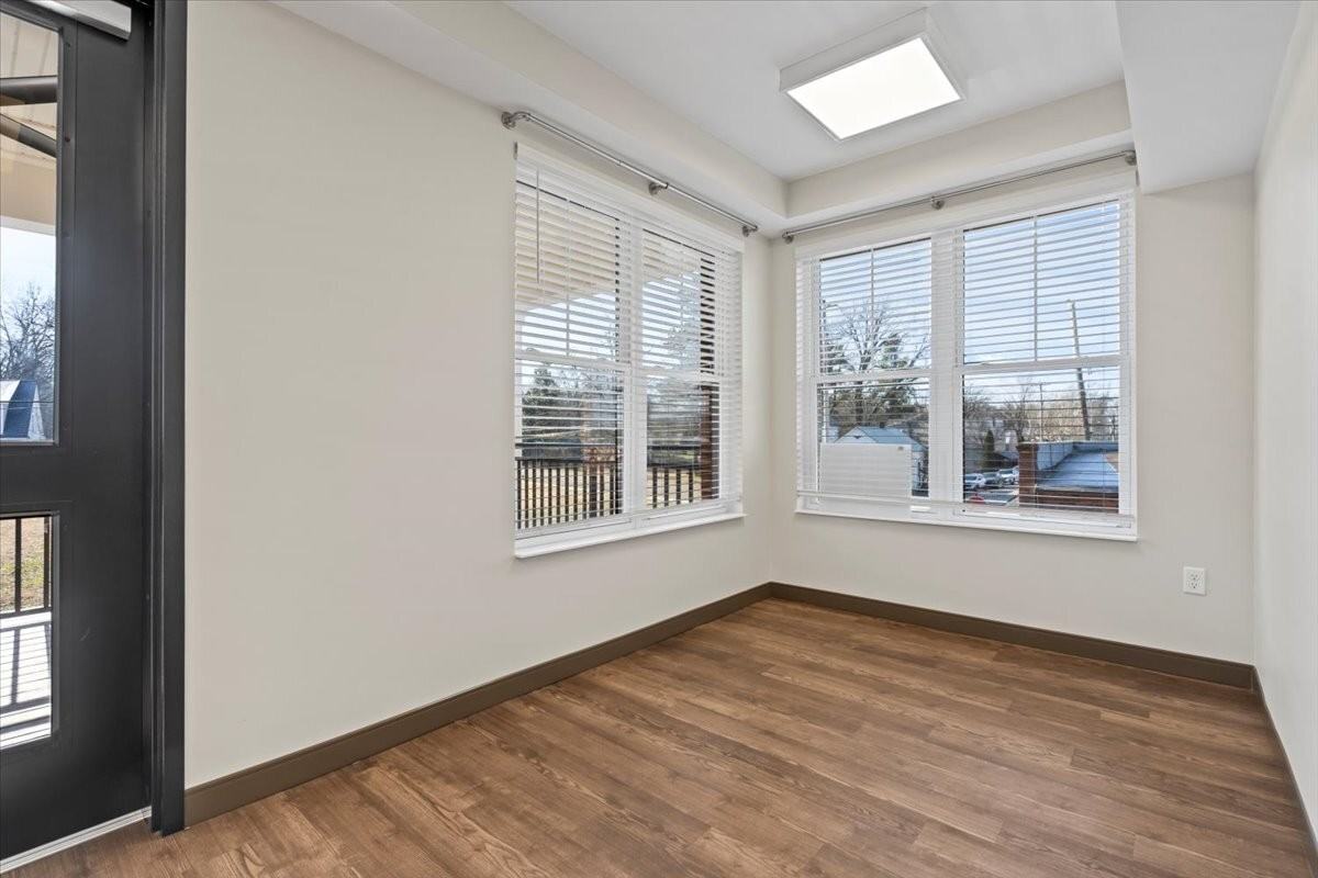 12040 Forrest St - Photo 4 of 5