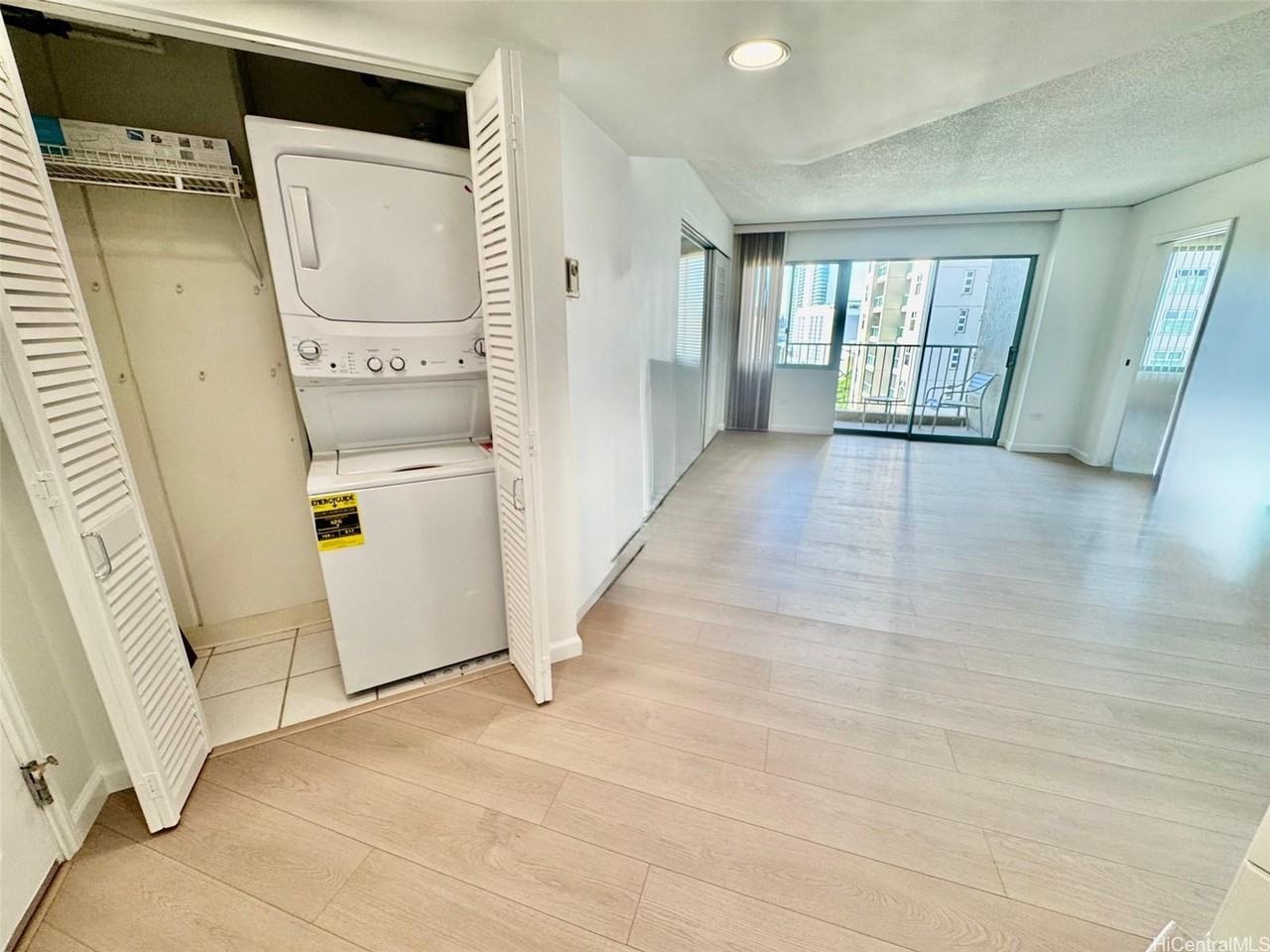 1314 Kalakaua Ave #910 - Photo 4 of 14