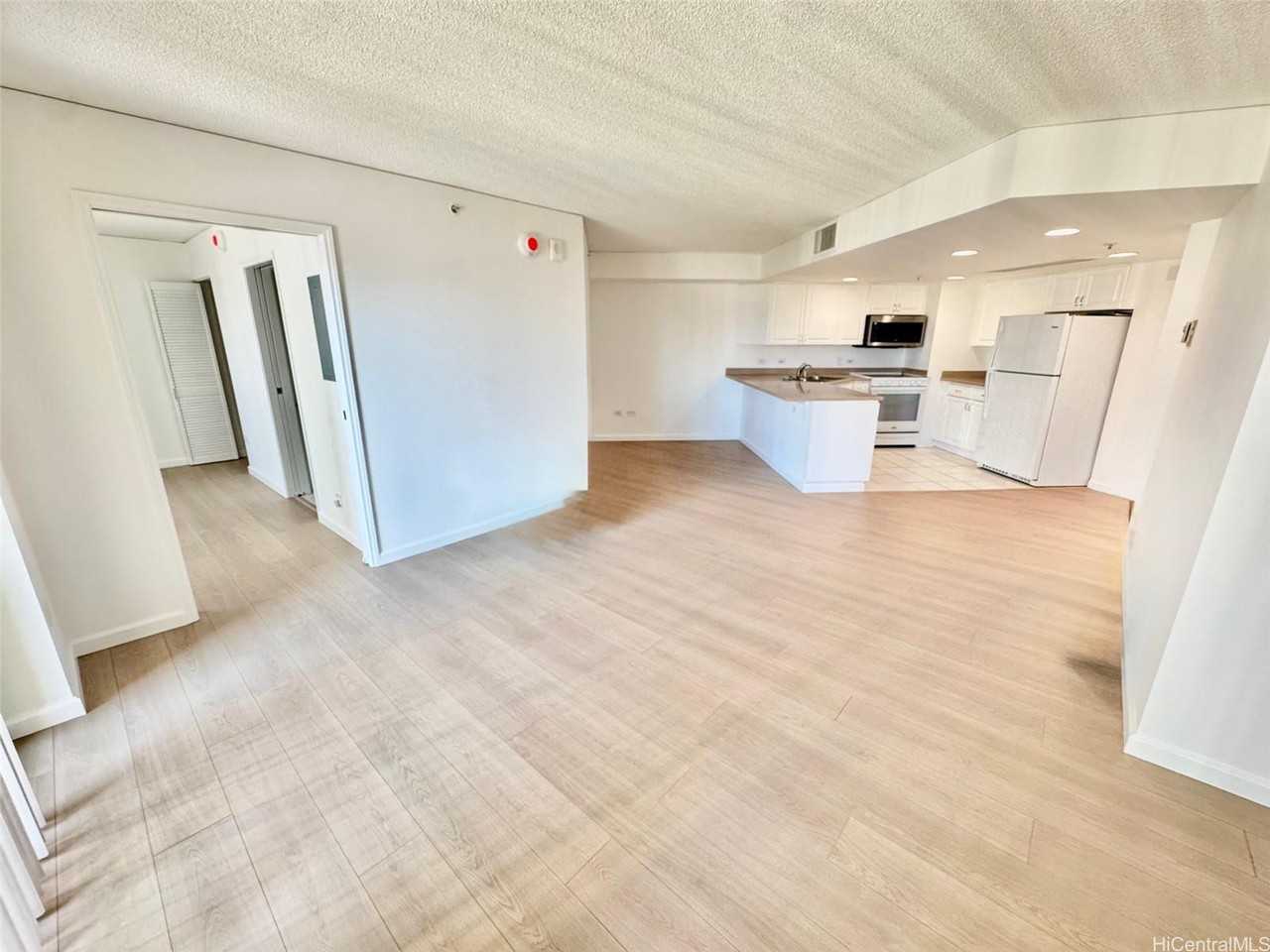 1314 Kalakaua Ave #910 - Photo 5 of 14