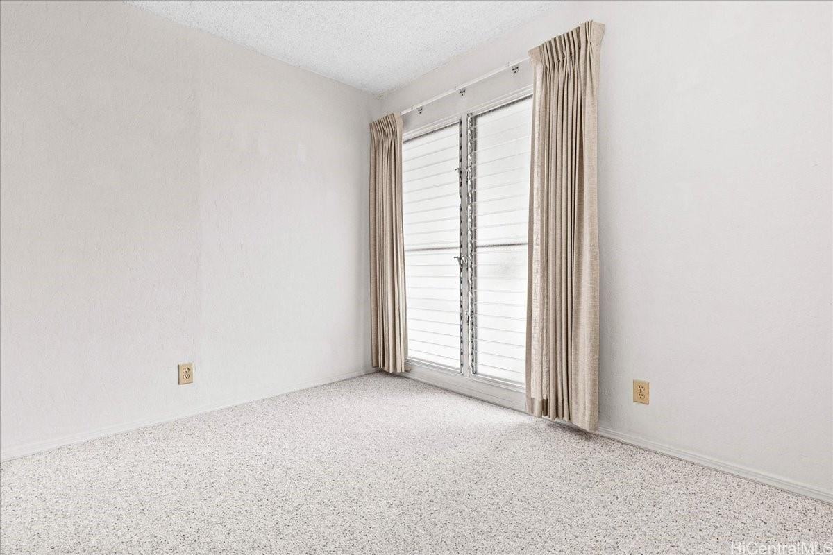 1213 Kuokoa St - Photo 7 of 25