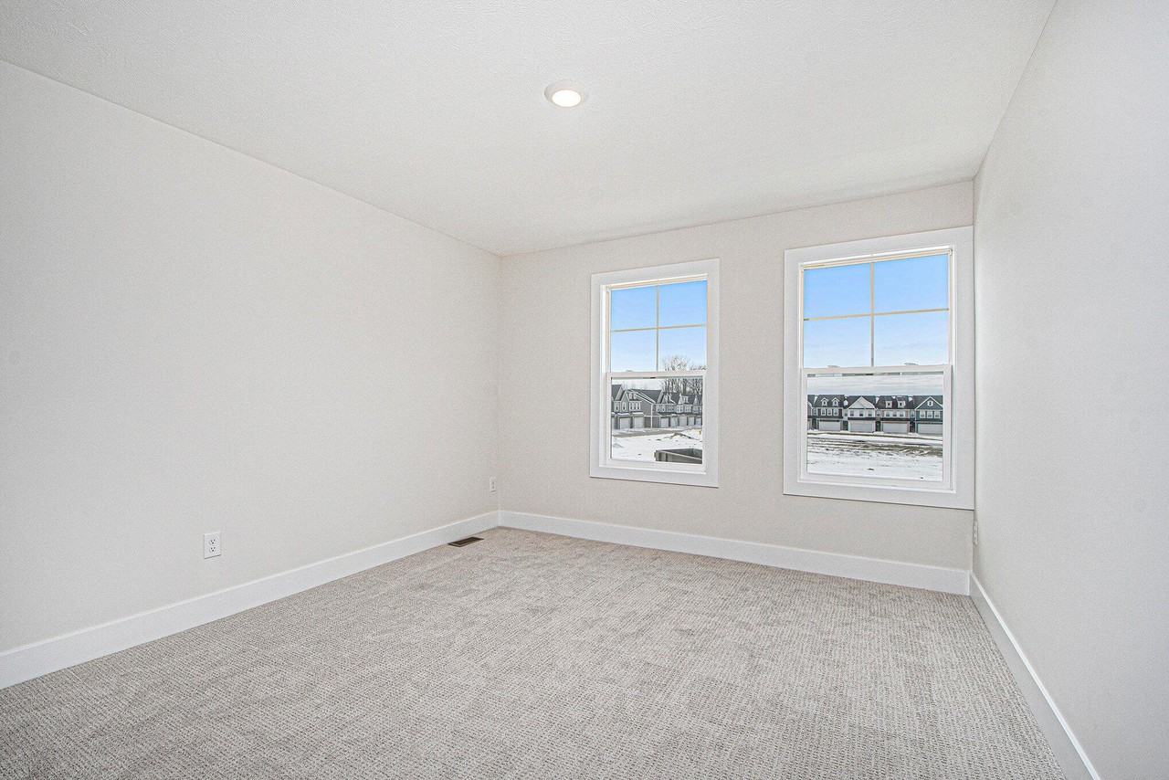 1964 N Park Rd - Photo 3 of 18