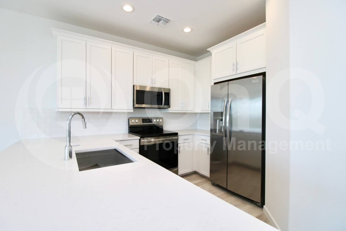 4730 S Ferric - Photo 3 of 10