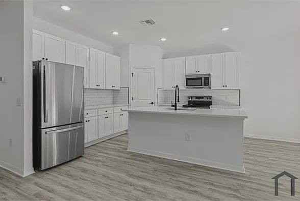 1147 Edgerton Ave - Photo 3 of 10