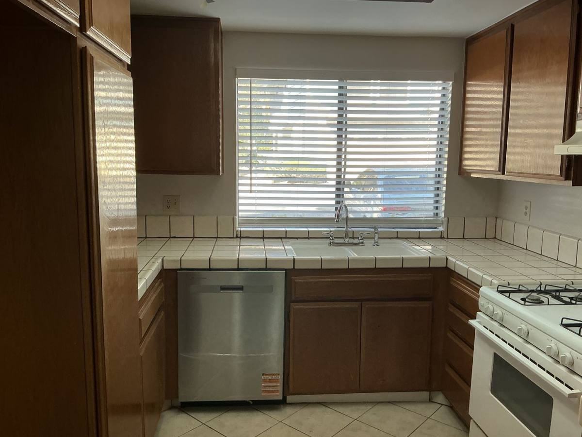 3540 Toyon St - Photo 2 of 9