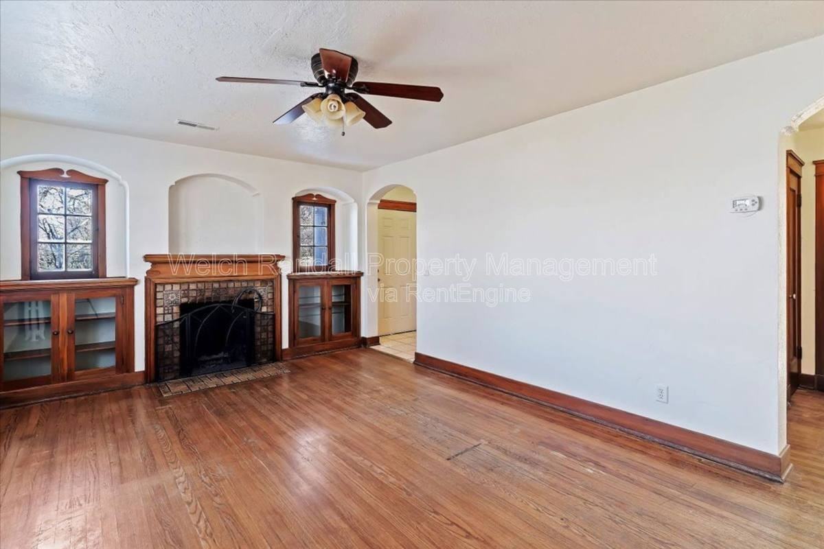 1503 26th St - Photo 2 of 10