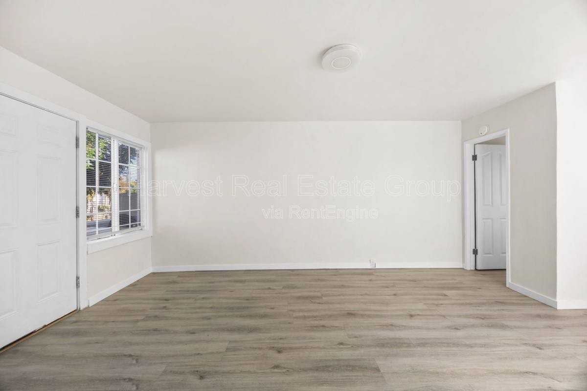 3947 Angelo Ave - Photo 2 of 10