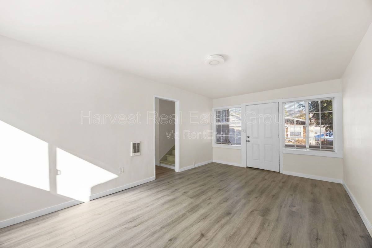 3947 Angelo Ave - Photo 5 of 10