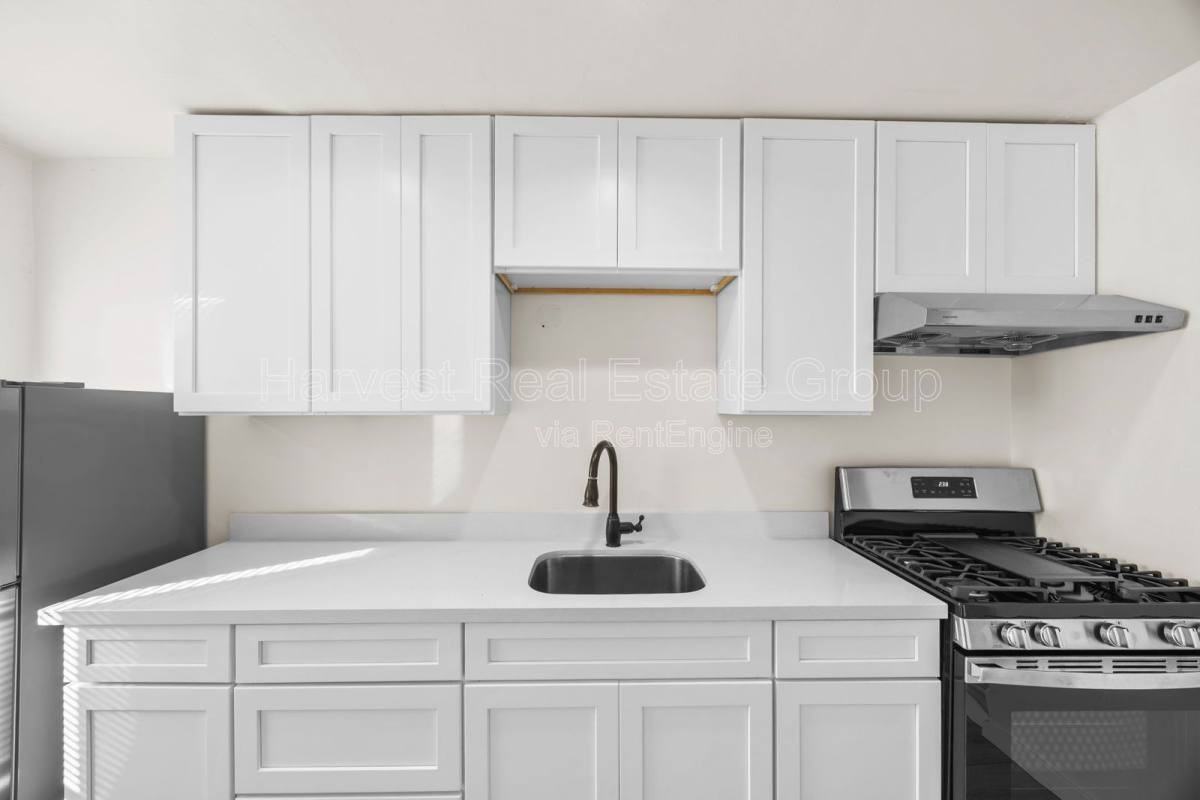 3947 Angelo Ave - Photo 7 of 10