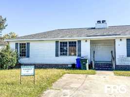 featured image of 102 Bragg Cir #A