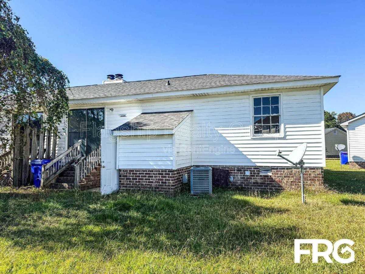 102 Bragg Cir #A - Photo 3 of 5