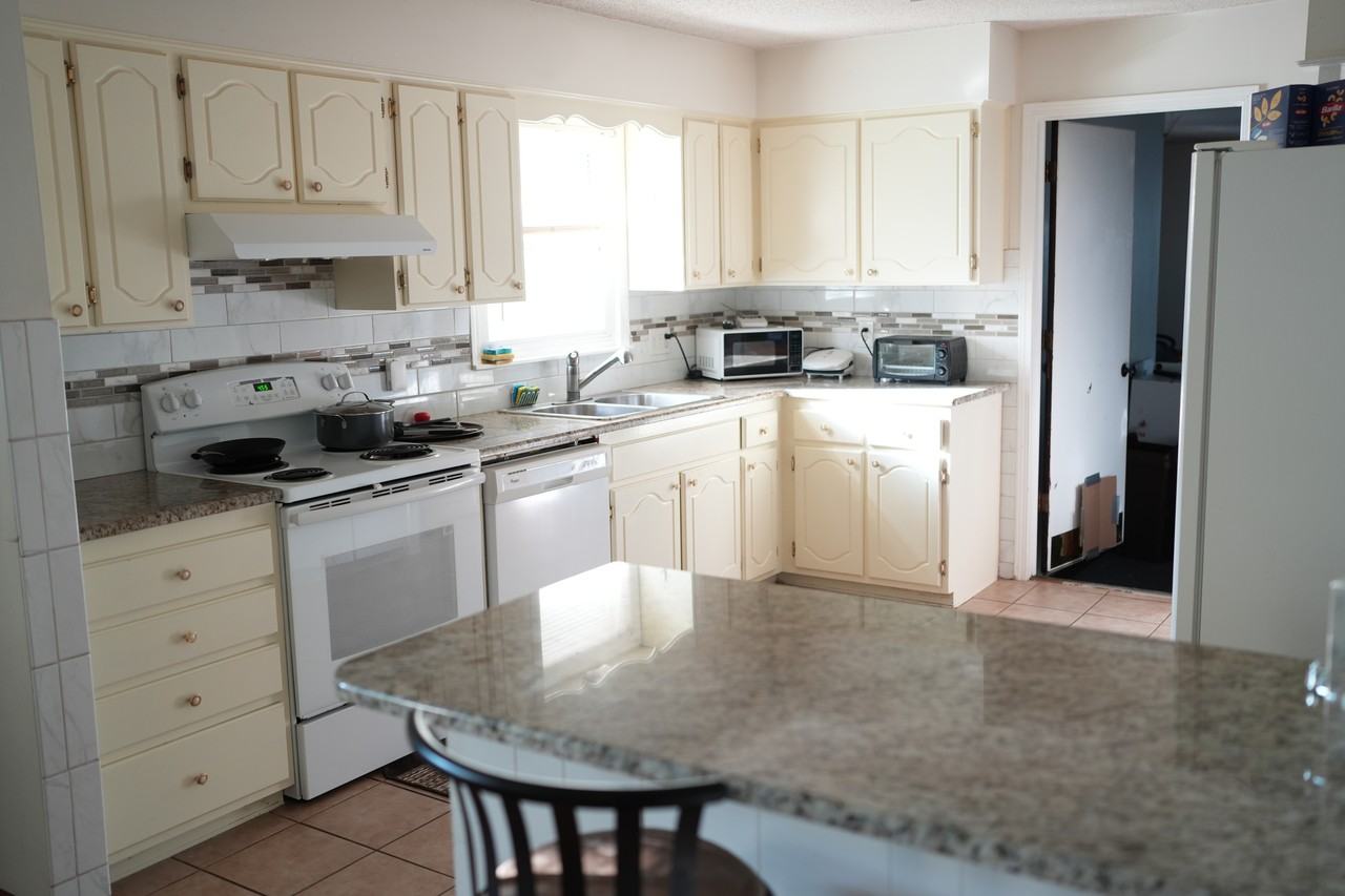 2800 Francis Ave #A - Photo 7 of 8