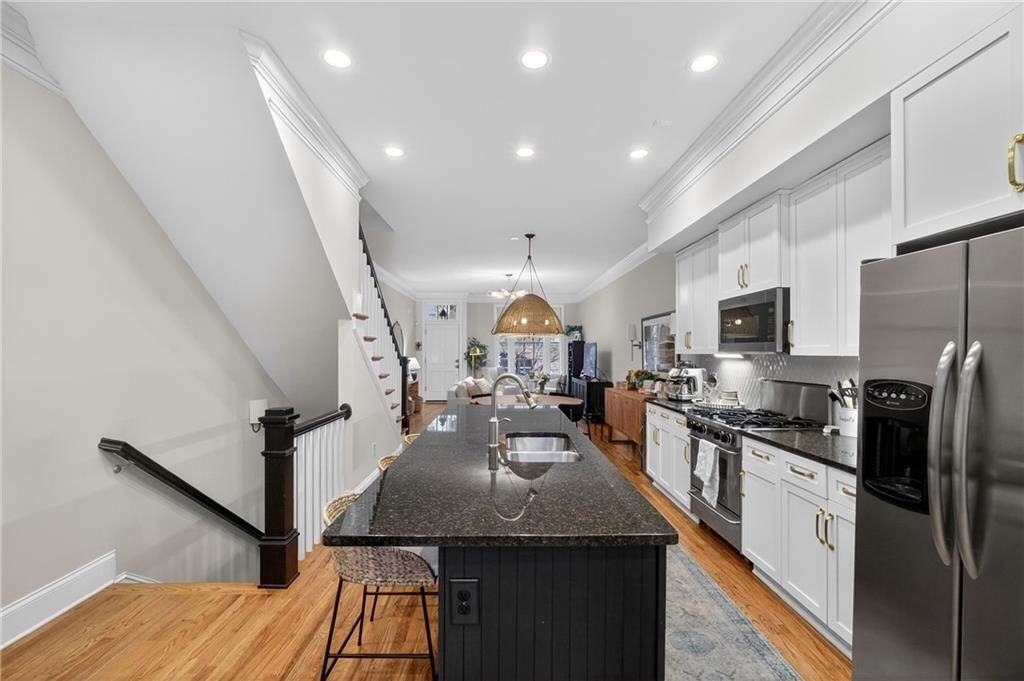 428 Bill Kennedy Way Se - Photo 6 of 36