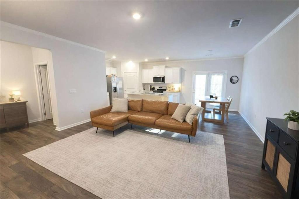 3190 Greyton Dr - Photo 3 of 31